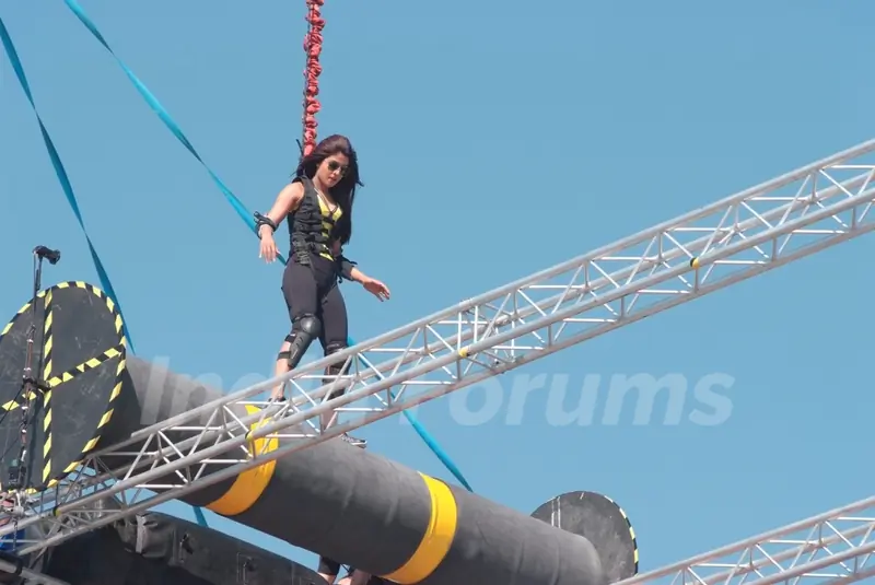 Priyanka doing difficult stunts