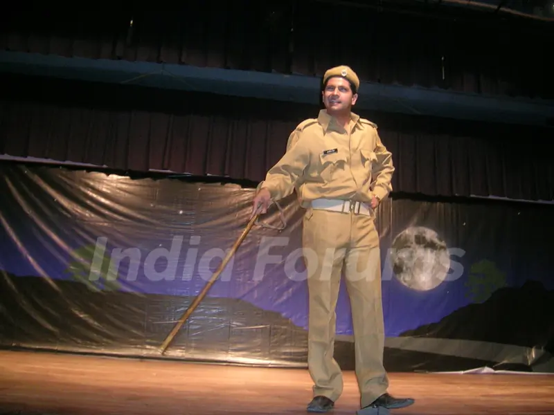Karan Mehra as policeman