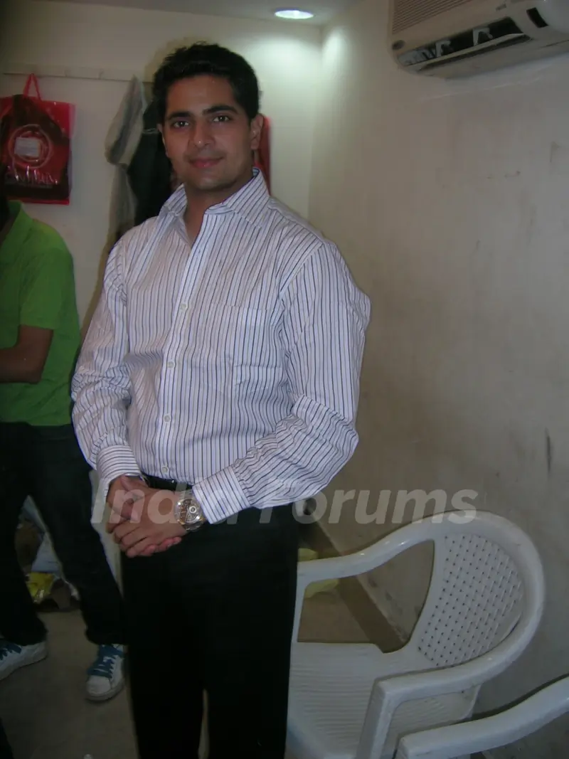 Karan Mehra acts in six different characters