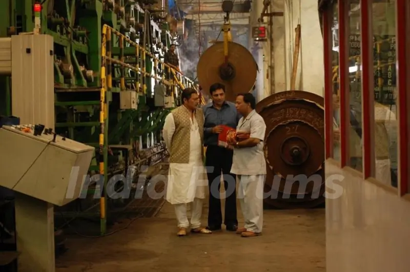 Scene from tv show Baba Aiso Varr Dhundo