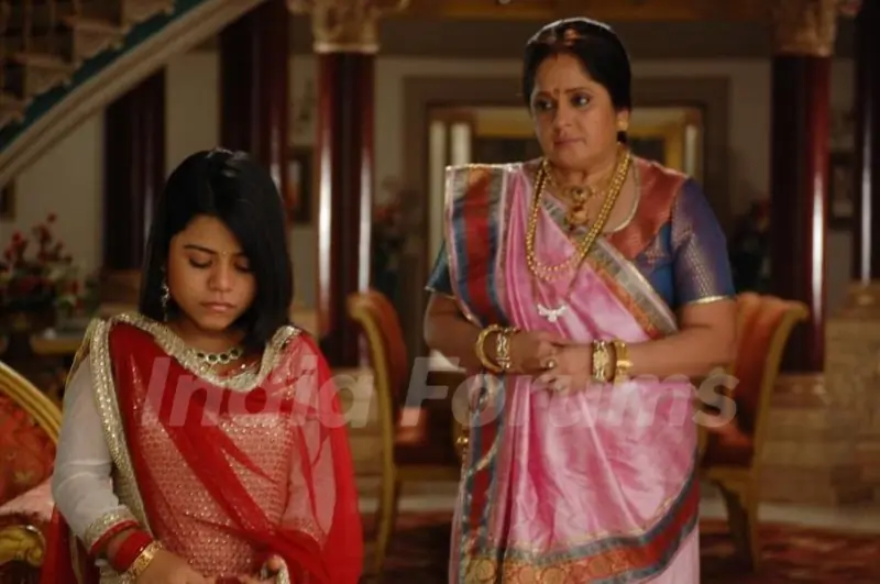 Still from tv show Baba Aiso Varr Dhundo