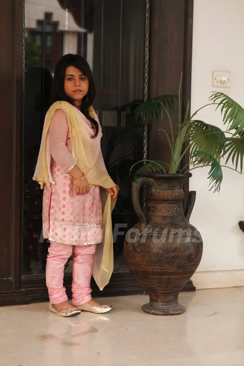 Juhi Aslam as Bharati Chauhan