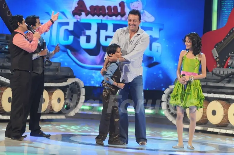 Sanjay Dutt Jadoo ki Jhappi to Moon on Chotte Ustaad