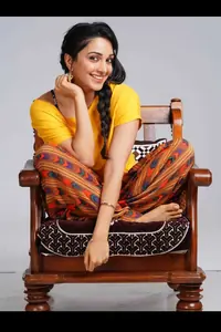 Indoo Ki Jawaani Thumbnail