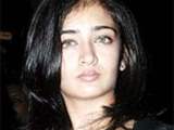 Akshara Haasan Thumbnail