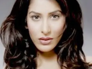 Sophie Choudry Thumbnail