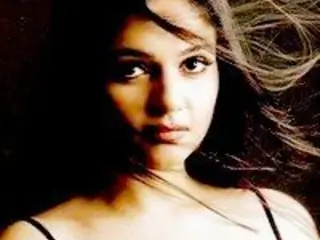 Gracy Singh Thumbnail