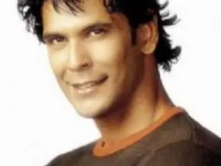 Milind Soman Thumbnail