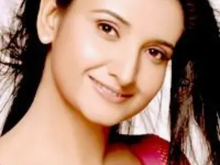 Smriti Khanna Thumbnail