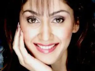 Manjari Fadnis Thumbnail