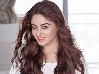 Mahhi Vij Thumbnail