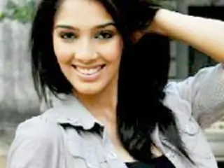 Hritu Dudani Thumbnail