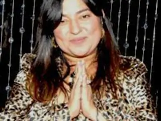 Dolly Bindra Thumbnail