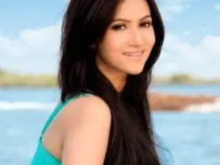 Rishina Kandhari Thumbnail