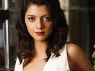 Ruhi Singh Thumbnail