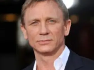 Daniel Craig Thumbnail