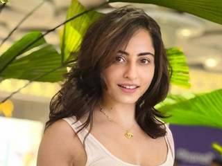 Niyati Fatnani Thumbnail