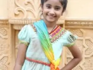 Chahat Tewani Thumbnail