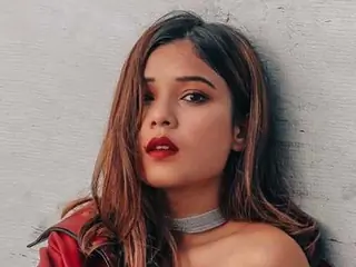 Riya Jain  Thumbnail