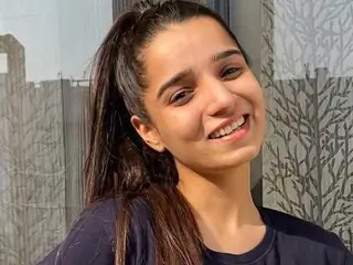 Mansi Bhanushali Thumbnail