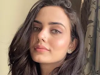 Himanshi Parashar Thumbnail