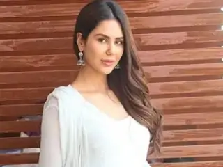 Sonam Bajwa Thumbnail