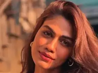 Apeksha Porwal Thumbnail