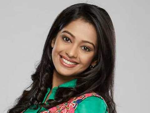 Mugdha Chaphekar Thumbnail