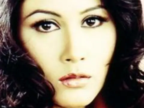 Jhumma Mitra Thumbnail