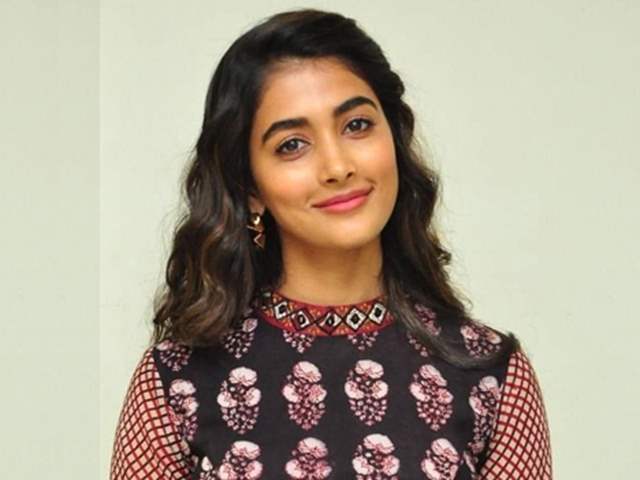 Lovely sarees to steal from Pooja Hegde | The Times of India