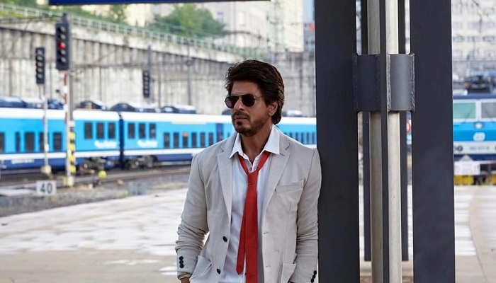 SRK-in-Jab-Harry-Met-Sejal.jpg