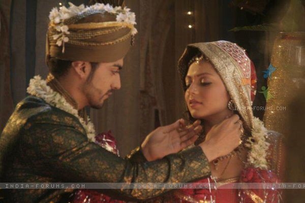 185056-drashti-gurmeet-as-geet-maan-wedding-sequence-in-geet-hui-sabse.jpg