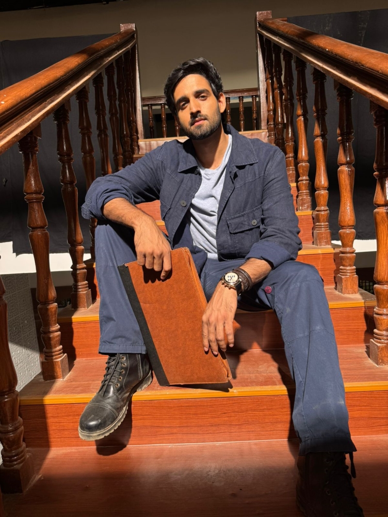 Farman Haider from the show Pocket Mein Aasmaan, shares some glimpses