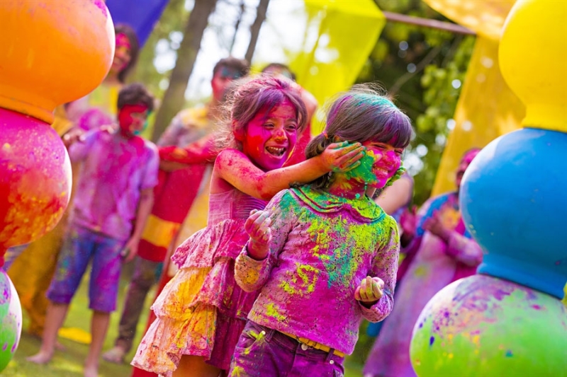 holi-image-1-big.jpg