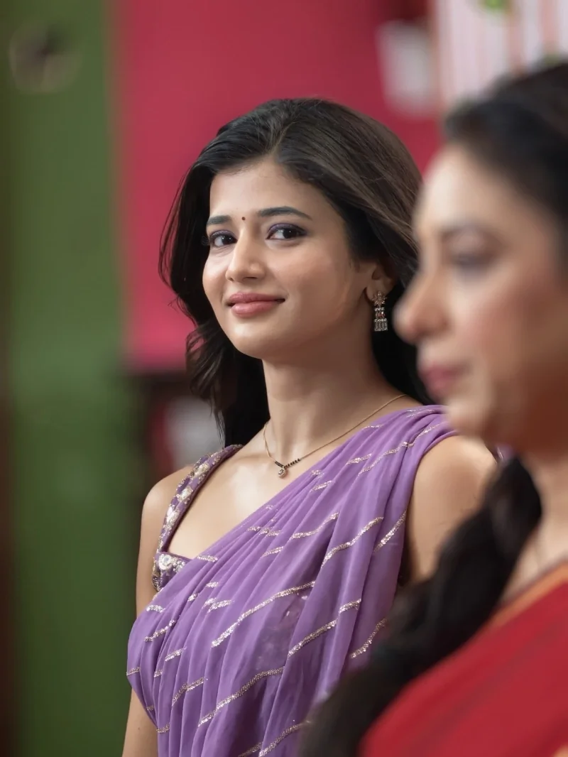 Abhira Sharma/Samridhii Shukla AT|| DT Note P. 23