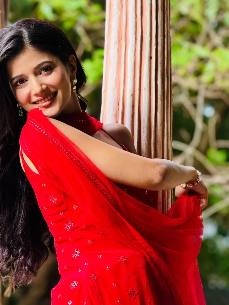 Abhira Sharma/Samridhii Shukla AT|| DT Note P. 23