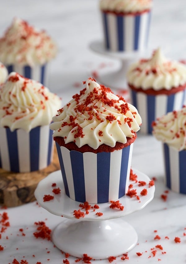 Red-velvet-cupcakes-feature2.jpg