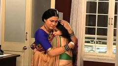 Astha Upset With Shlok's Behaviour Thumbnail