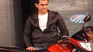 Aamir Khan at the launch of Mahindra's new bikes Mojo and Stallio