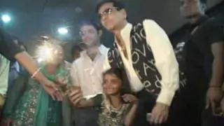 Fame Big Cinemas honours Jeetendra with the Evergreen lantern Thumbnail