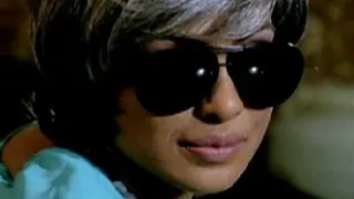 7 Khoon Maaf - Darling Song Promo 02 Thumbnail