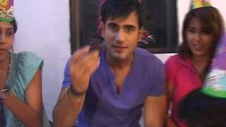 Karan Tacker Celebrated his Birthday with Media