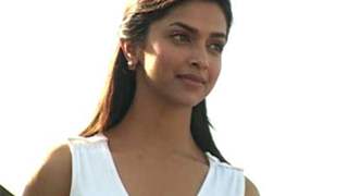 Deepika Padukone Hosts the Largest Umbrella Mosaic World Record by Neutrogena