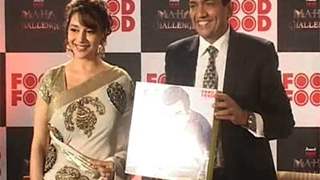 Sanjeev Kapoor with Madhuri Dixit at the announcement of 'Amul FoodFood Mahachallenge'