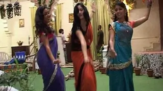 Koyal, Payal and Sejal Celebrate Navratri Thumbnail