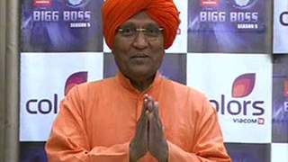 Not doing Bigg Boss for money, says Swami Agnivesh