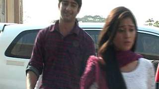 Navya and Anant go for shopping with his Family thumbnail