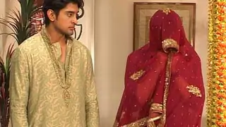 NK's gate-crash for Payal's Mehndi Thumbnail