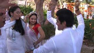 Holi Celebration on the sets of Saath Nibhana Saathiya