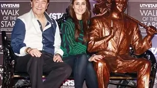 Kareena Kapoor inaugurates 'Walk of the Stars' Thumbnail